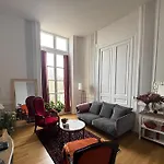 Appartement Spacieux & Elegant, 6 Pers, Champs-Elysees